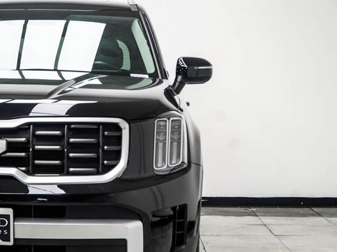 Used 2023 Kia Telluride S w/ S Sunroof Package FWD image 10