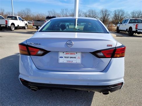 Used 2024 Nissan Altima 2.5 SR image 9