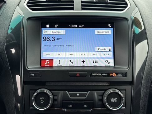 Used 2017 Ford Explorer XLT w/ Equipment Group 201A image 12