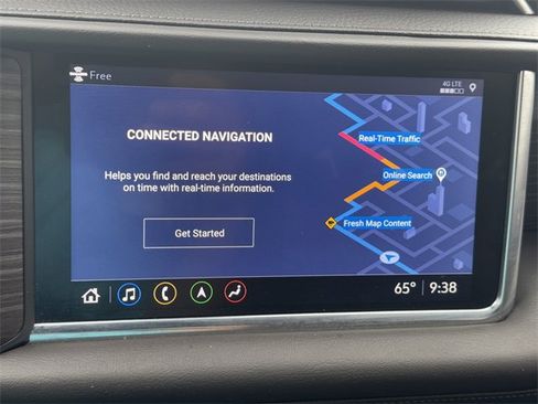 Used 2021 GMC Yukon XL Denali w/ Denali Premium Package image 34