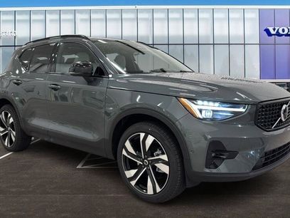New 2026 Volvo XC40 B5 Ultra w/ Protection Package Premier