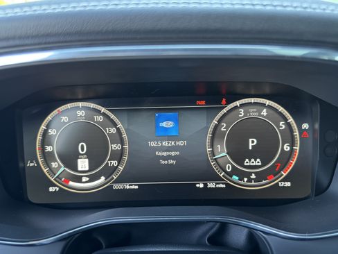 Used 2026 Jaguar F-PACE R-Dynamic S AWD/4WD image 19