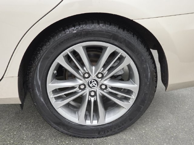 Used 2016 Toyota Camry SE w/ Moonroof Package FWD image 33
