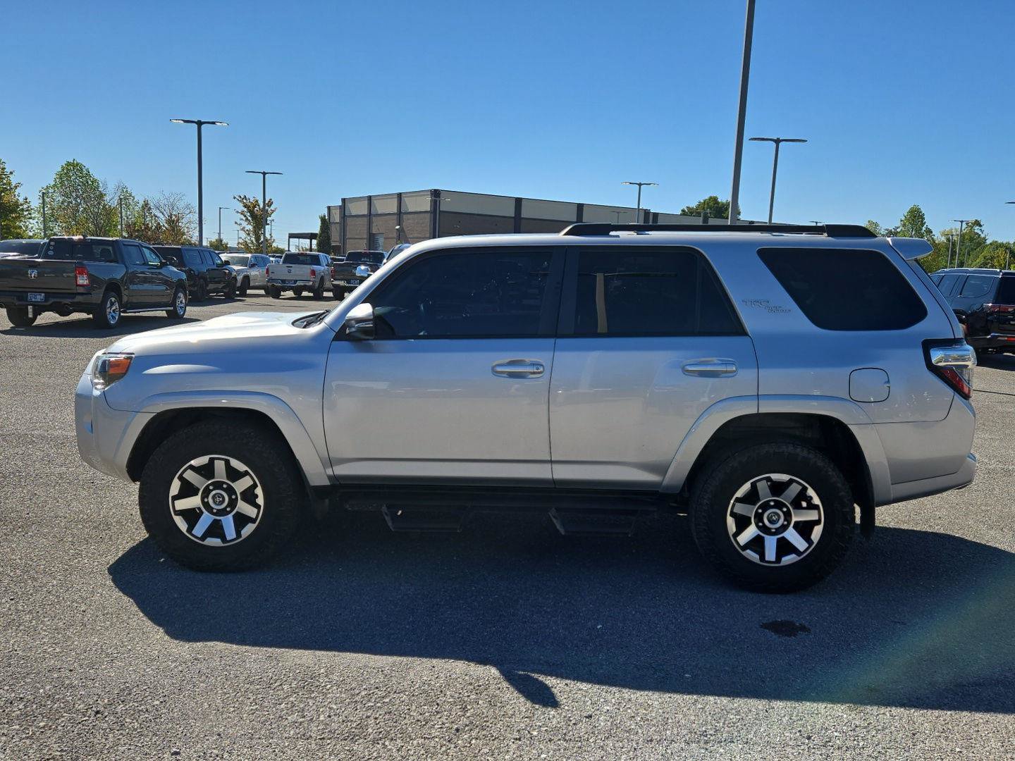Used 2020 Toyota 4Runner TRD Off-Road Premium w/ Moonroof Package AWD/4WD image 4