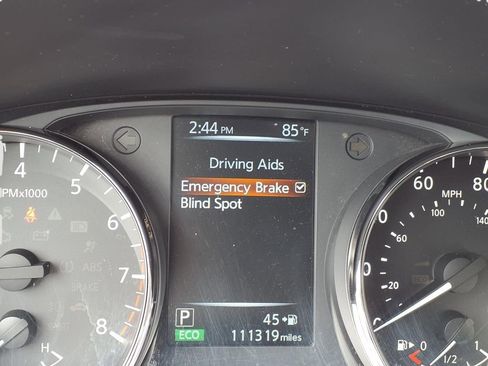 Used 2017 Nissan Rogue SV image 17