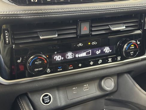 Used 2023 Nissan Rogue SL w/ SL Premium Package image 39