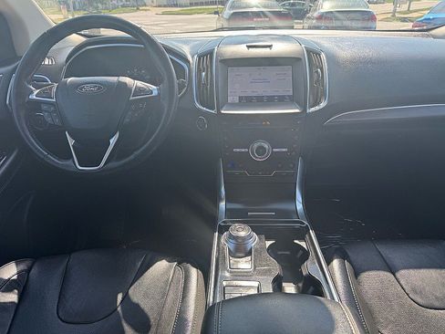 Used 2019 Ford Edge Titanium w/ Equipment Group 301A AWD/4WD image 23