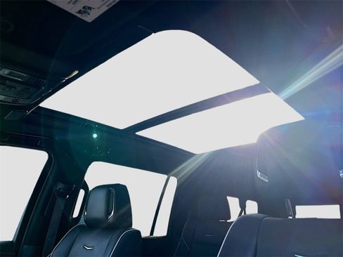 Certified 2024 Cadillac Escalade ESV Sport image 21