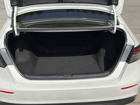 Used 2024 Honda Accord Sport image 16