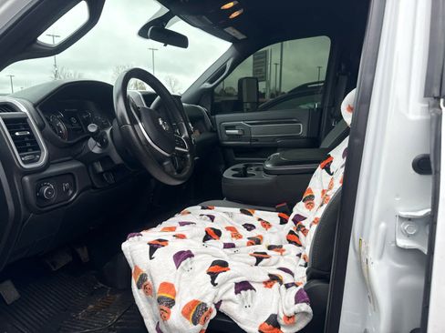 Used 2022 RAM 2500 Big Horn image 6