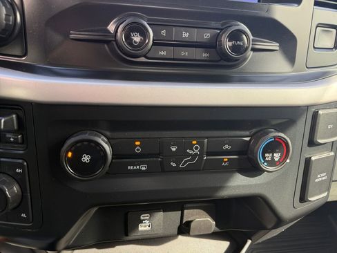 Used 2022 Ford F150 XLT w/ Trailer Tow Package image 26