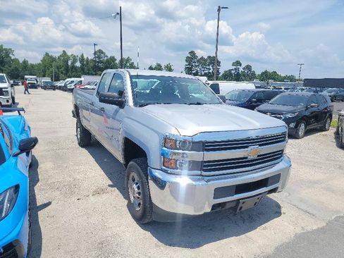 Used 2017 Chevrolet Silverado 2500 W/T RWD image 2