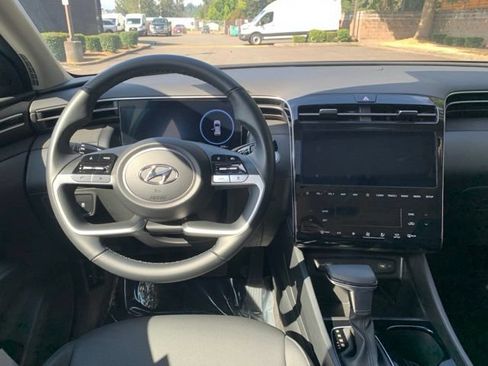 Certified 2024 Hyundai Tucson SEL w/ Convenience Package AWD/4WD image 19