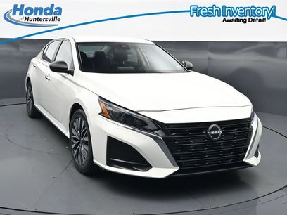 Used 2025 Nissan Altima 2.5 SV