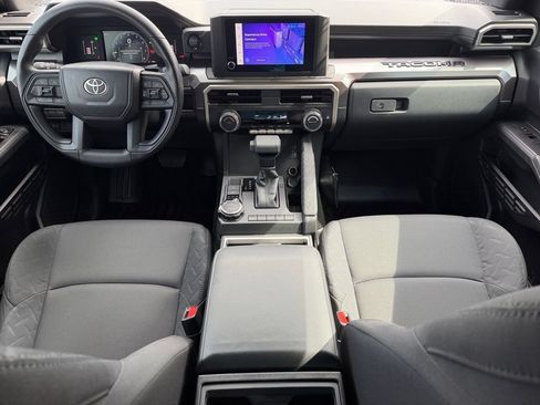 Used 2025 Toyota Tacoma SR5 AWD/4WD image 16