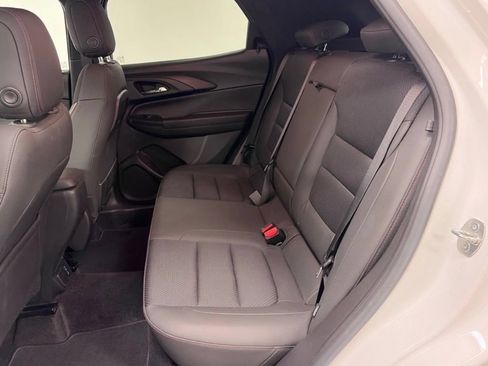 Used 2023 Chevrolet TrailBlazer RS w/ Convenience Package AWD/4WD image 17