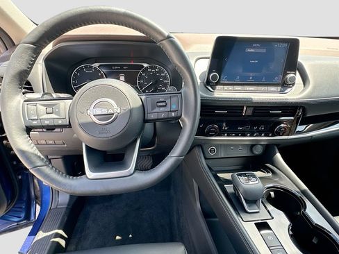 Used 2023 Nissan Rogue SL AWD/4WD image 12