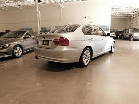 Used 2009 BMW 328i xDrive 328i xDrive Sedan 4D image 2