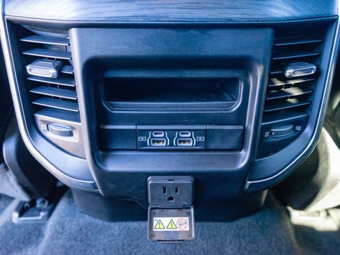 Used 2023 RAM 1500 Laramie AWD/4WD image 29