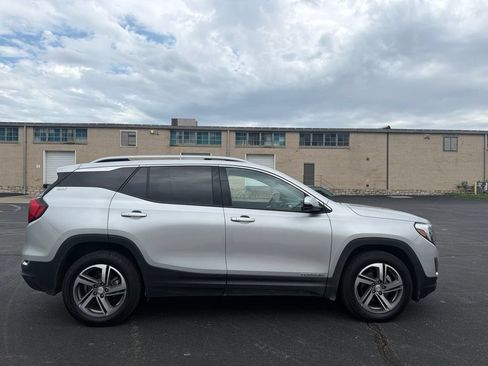 Used 2019 GMC Terrain SLT w/ Preferred Package AWD/4WD image 4