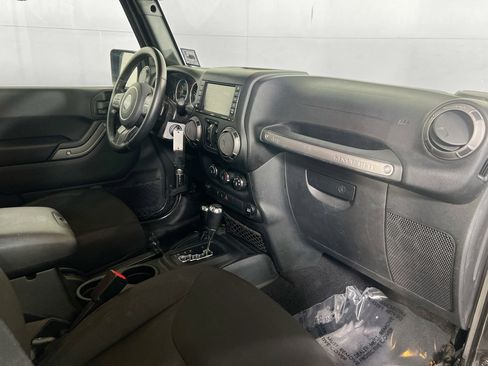 Used 2017 Jeep Wrangler Unlimited Sport w/ Quick Order Package 24S image 24