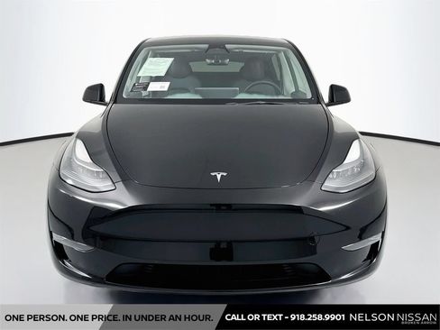 Used 2023 Tesla Model Y Performance AWD/4WD image 2
