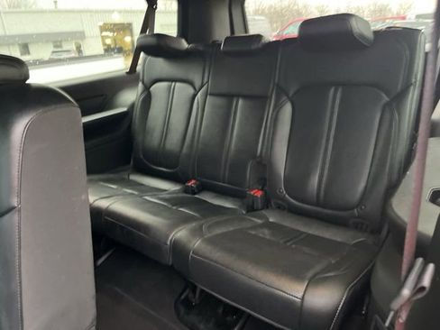 Used 2023 Jeep Wagoneer L Series II image 6