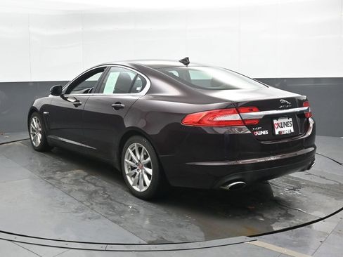 Used 2015 Jaguar XF Premium image 9