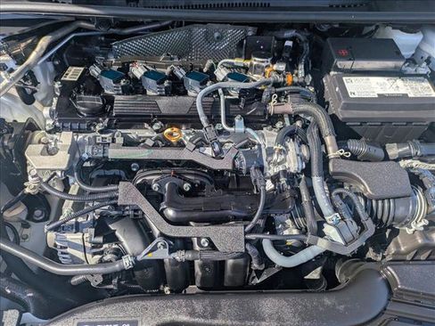 Used 2025 Toyota Corolla LE image 20