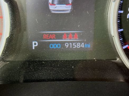 Used 2021 Toyota RAV4 XLE AWD/4WD image 14
