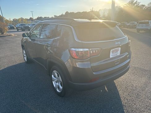 Used 2019 Jeep Compass Latitude image 5