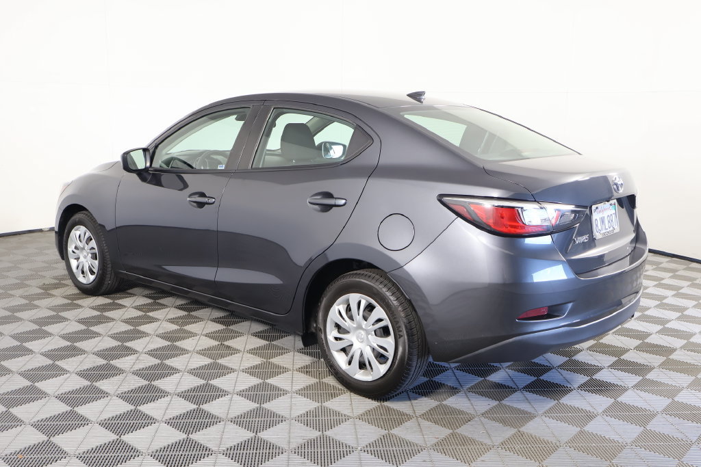 Used 2019 Toyota Yaris L FWD image 6