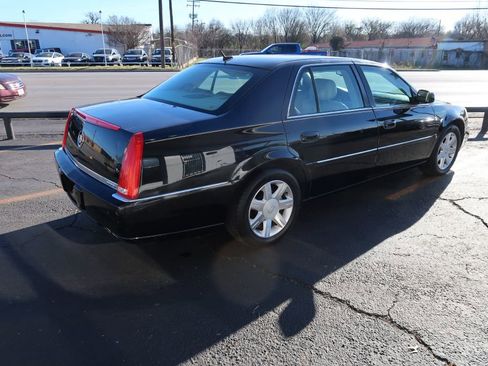 Used 2007 Cadillac DTS Luxury I image 3