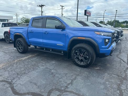 Used 2025 GMC Canyon Elevation w/ Convenience Package AWD/4WD image 1