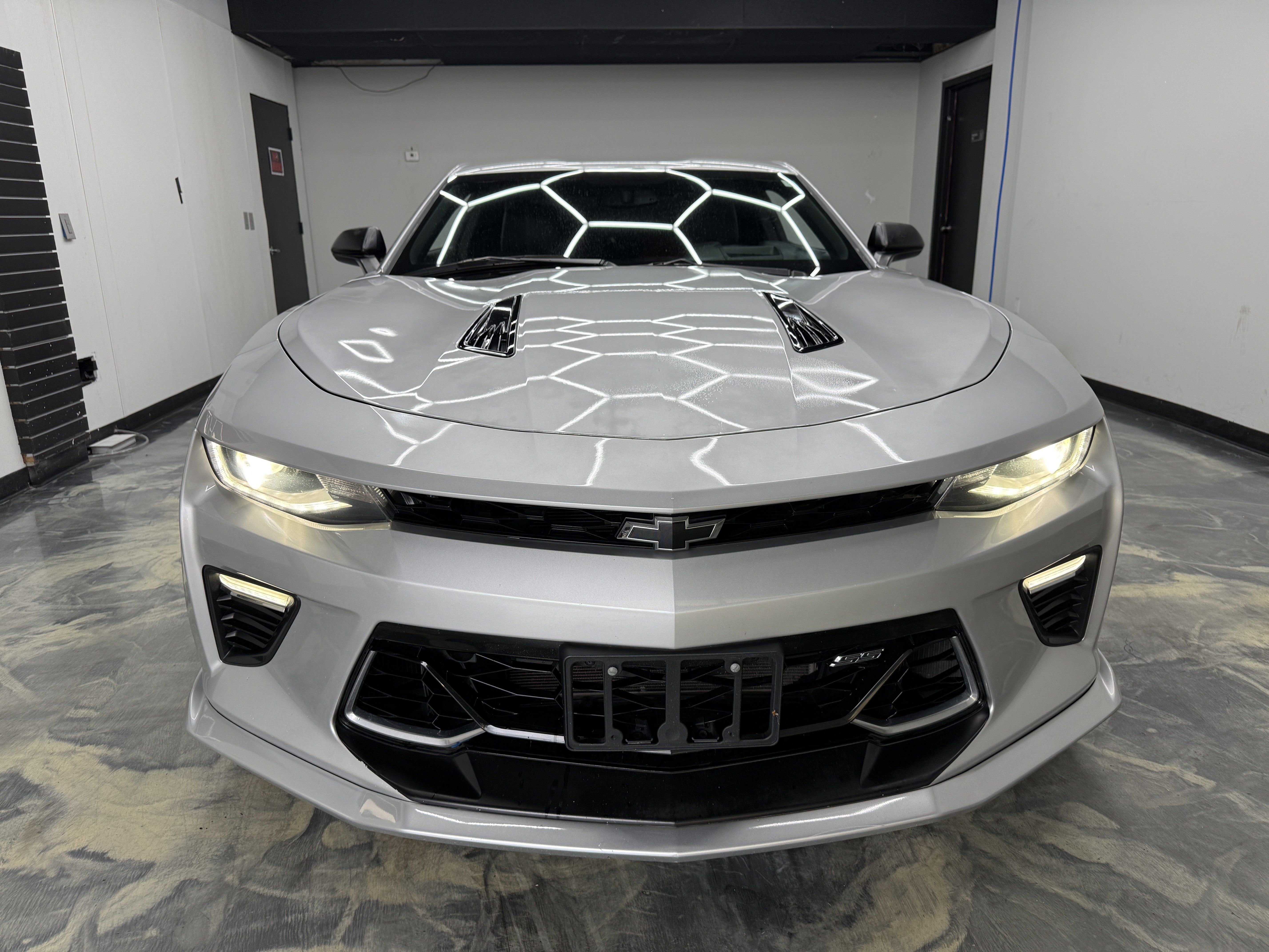 Used 2016 Chevrolet Camaro SS RWD image 7