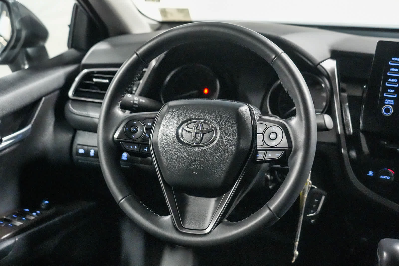 Certified 2024 Toyota Camry SE FWD image 15