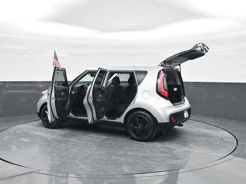 Used 2019 Kia Soul image 42