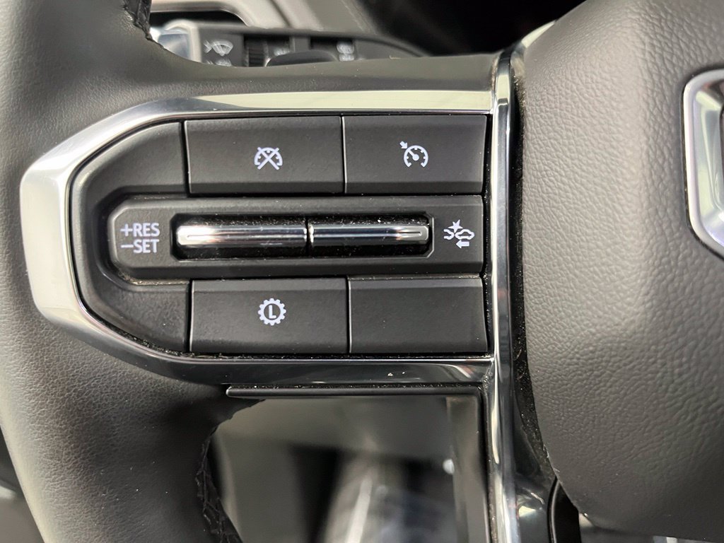 Used 2025 GMC Yukon Denali w/ LPO, Floor Liner Package AWD/4WD image 30