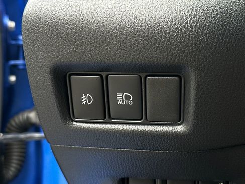 Used 2018 Toyota C-HR XLE FWD image 20