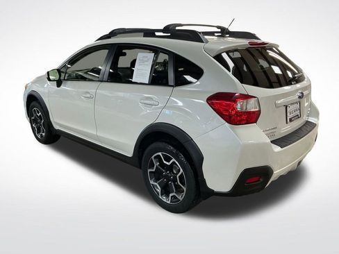 Used 2015 Subaru Crosstrek 2.0i Premium AWD/4WD image 3
