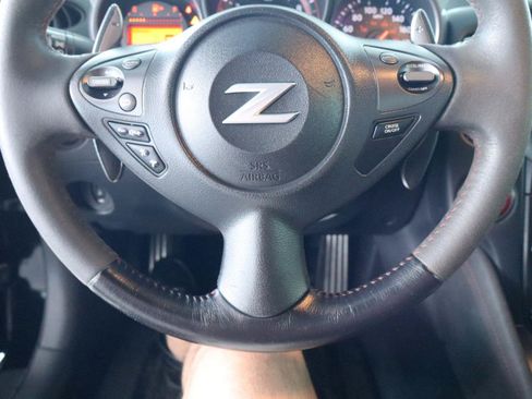 Used 2020 Nissan 370Z NISMO RWD image 21