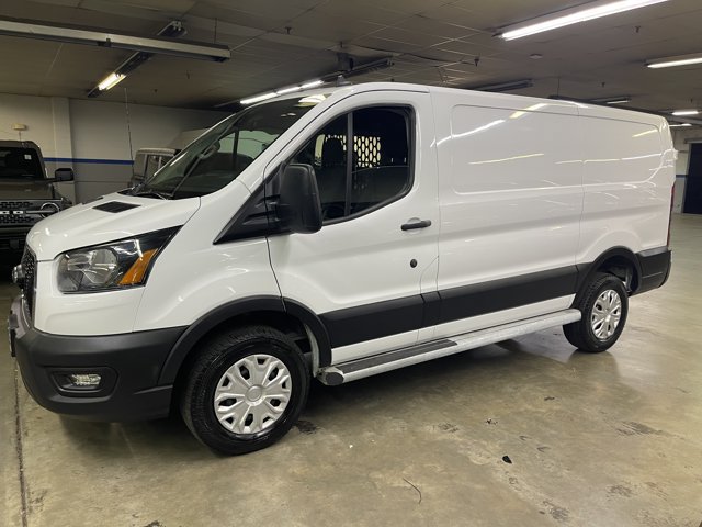 Certified 2025 Ford Transit 250 Low Roof w/ Exterior Upgrade Package RWD image 4