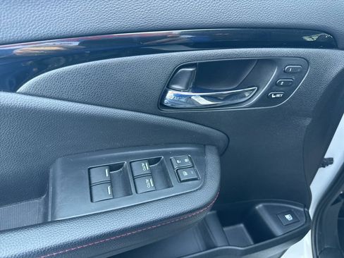 Used 2024 Honda Ridgeline Black Edition image 16