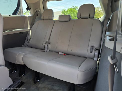 Used 2015 Toyota Sienna XLE w/ XLE Navigation Package FWD image 45