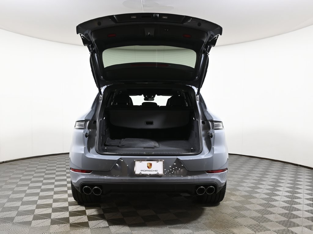 Used 2026 Porsche Cayenne E-Hybrid AWD/4WD image 41