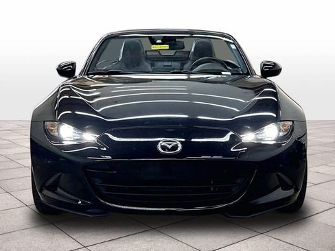 Used 2022 MAZDA MX-5 Miata Grand Touring w/ Weather Package RWD image 3