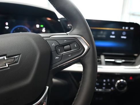 New 2026 Chevrolet Trax LT w/ Sunroof Package FWD image 23