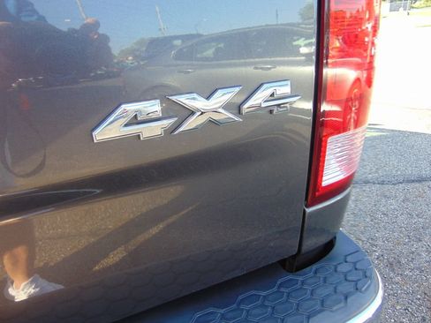 Used 2015 RAM 1500 Tradesman w/ Popular Equipment Group AWD/4WD image 31