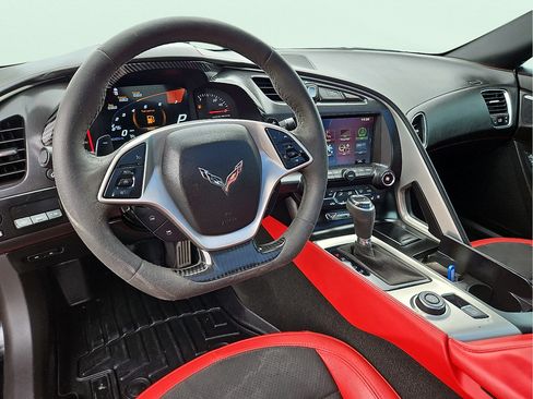Used 2017 Chevrolet Corvette Stingray Coupe RWD image 9