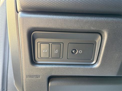 Used 2017 Land Rover Discovery Sport HSE image 31